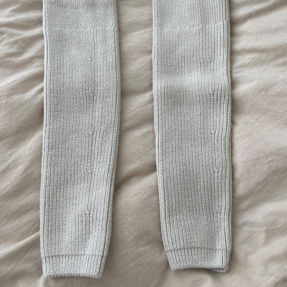 Lululemon Women's Ribbed Knit Merino Wool-Blend Leg Warmer - Picture 2 of 3
